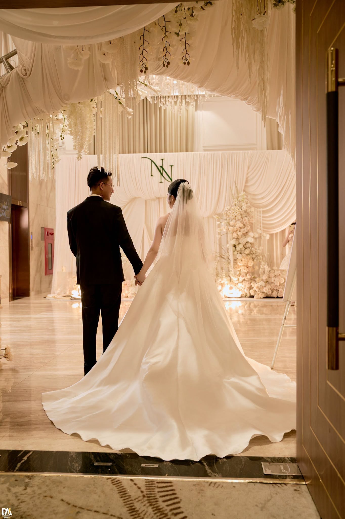 Liên hệ