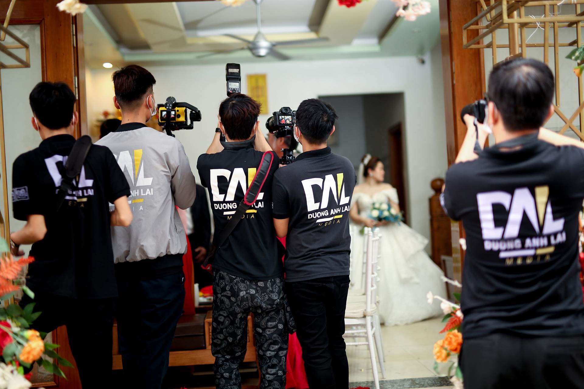 Phóng sự cưới đẹp, Trang chủ