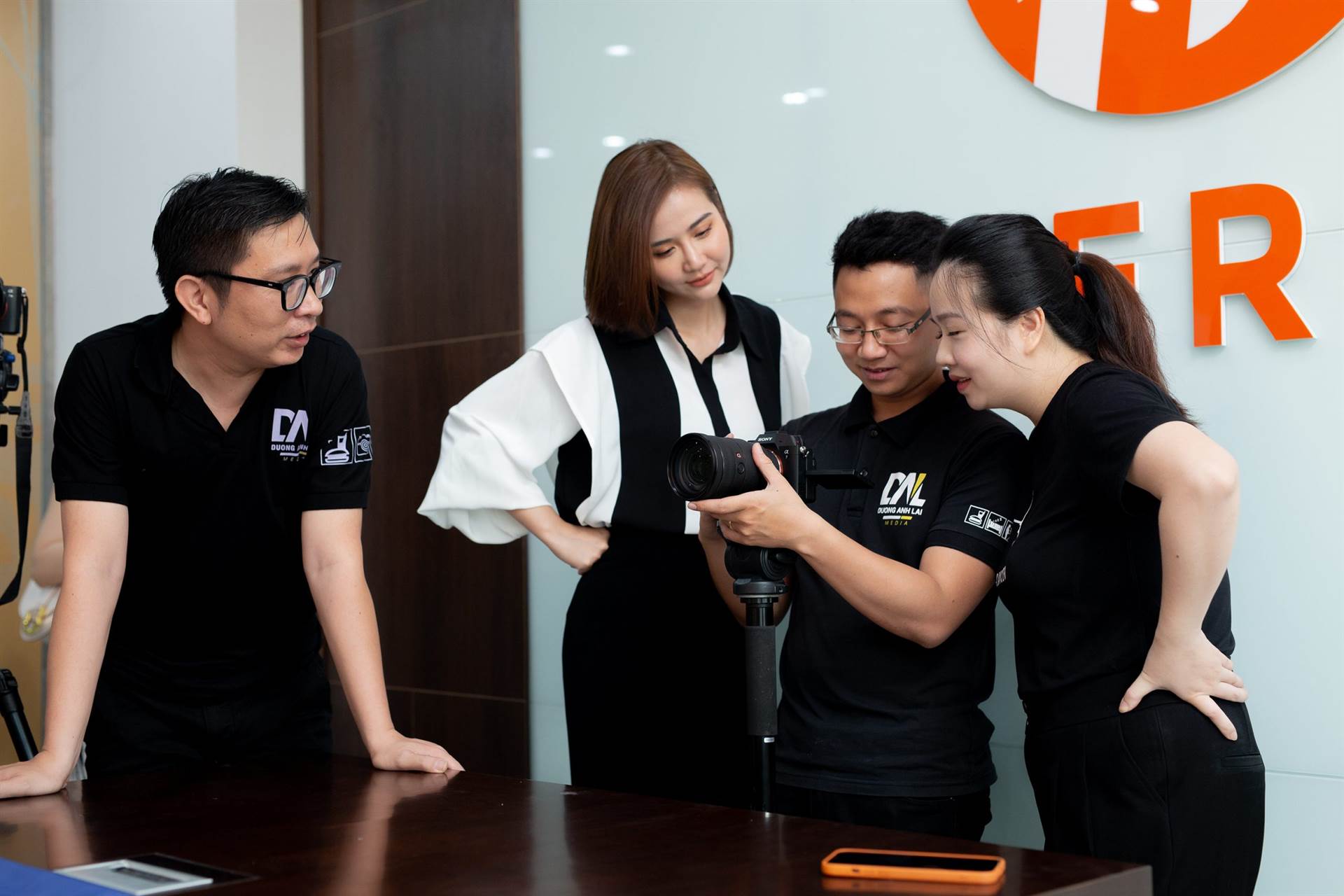 Phóng sự cưới đẹp, Trang chủ